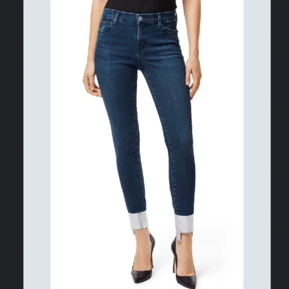 J Brand 811 CUTOFF STEP HEM SKINNY JEANS IN SILVER POOL